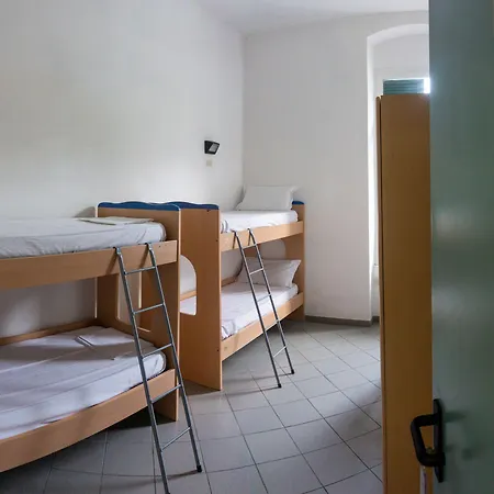 Tramonti Hostel *