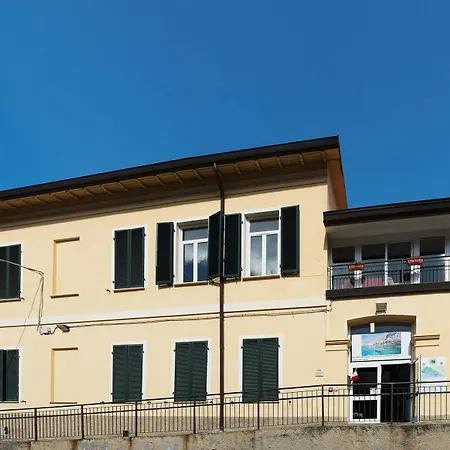 Tramonti Hostel *